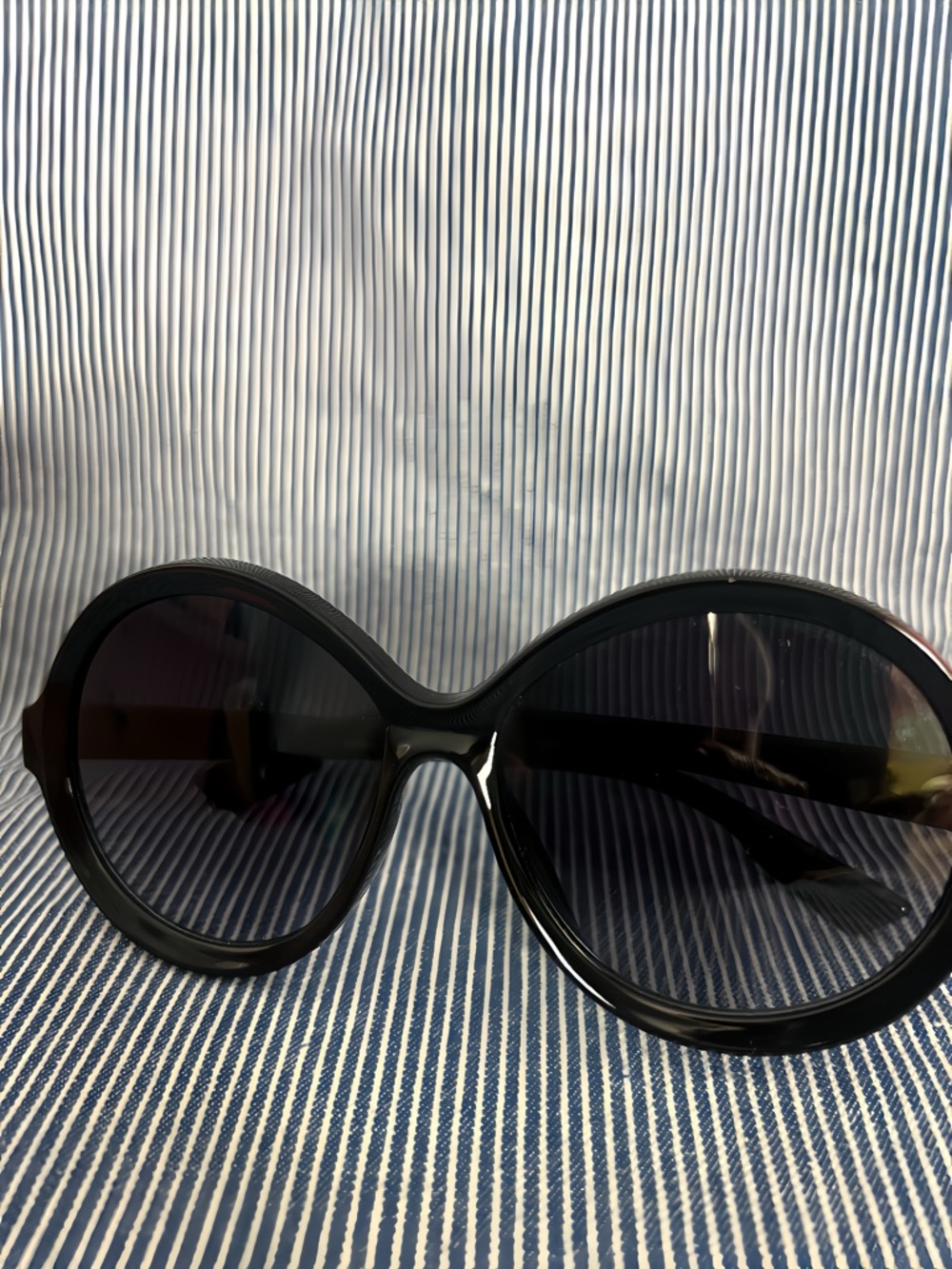 NWT Classic Black Oversized Women's Sunglasses $15